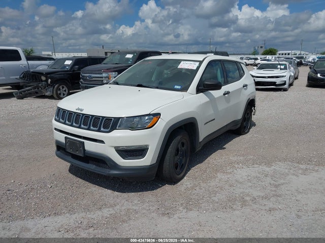 3C4NJCAB1JT151695 Jeep 2018