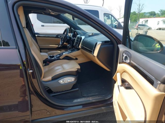 2017 PORSCHE CAYENNE WP1AA2A21HKA88424 Photo 4