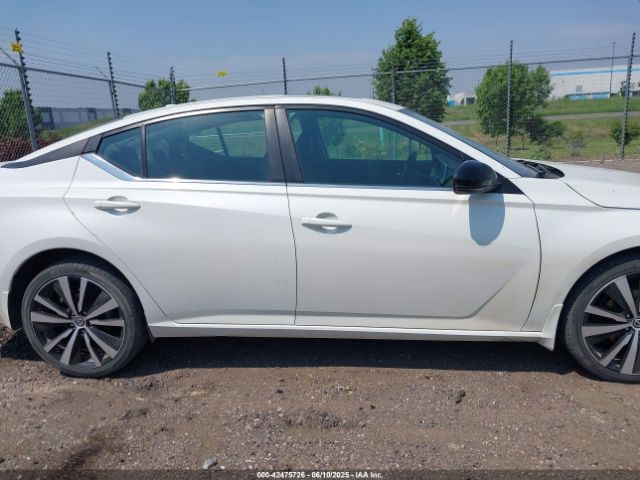 1N4BL4CW9KN303247 Nissan 2019