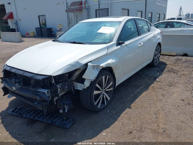 1N4BL4CW9KN303247 Nissan 2019