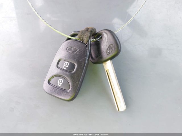 KMHCT4AE3GU074940 Hyundai ACCENT SE