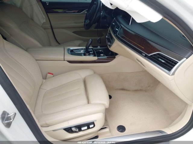 WBA7E2C53HG740273 BMW 740I