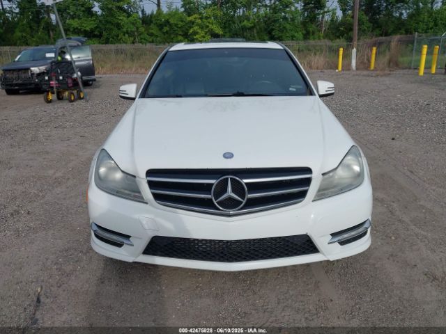WDDGF4HB4ER309909 Mercedes-Benz C 250 Luxury/sport