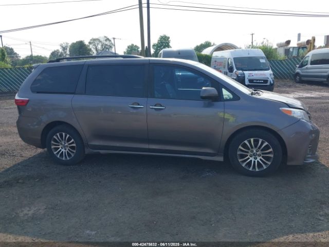 5TDYZ3DC1KS016206 Toyota Sienna Xle 8 Passenger