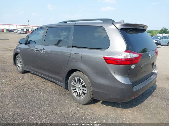 5TDYZ3DC1KS016206 Toyota Sienna Xle 8 Passenger