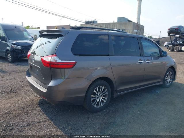 5TDYZ3DC1KS016206 Toyota Sienna Xle 8 Passenger