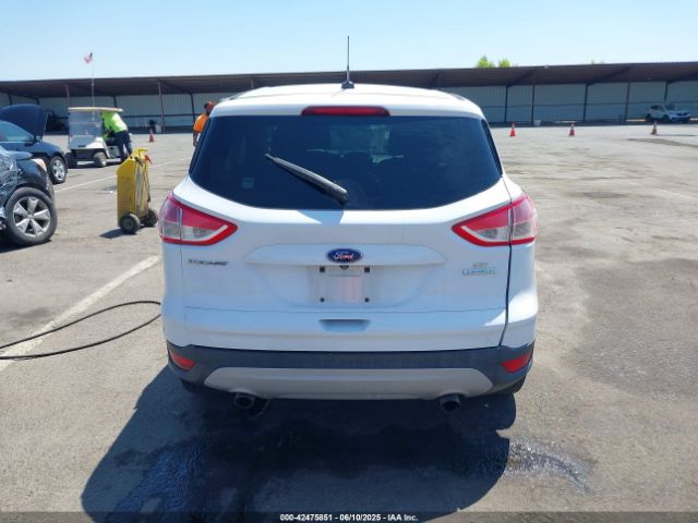 1FMCU0GX9FUA62790 Ford Escape
