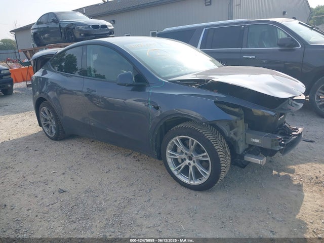 2023 TESLA MODEL Y 7SAYGDEE0PA188508 Photo 0