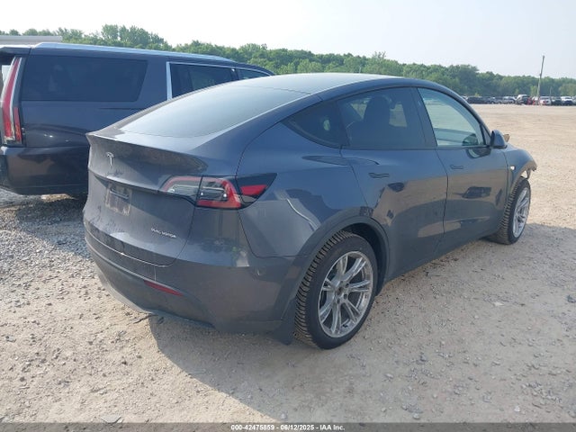 2023 TESLA MODEL Y 7SAYGDEE0PA188508 Photo 3