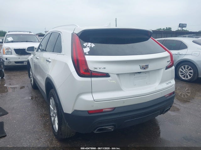 2020 CADILLAC XT4 1GYAZAR49LF144230 Photo 2