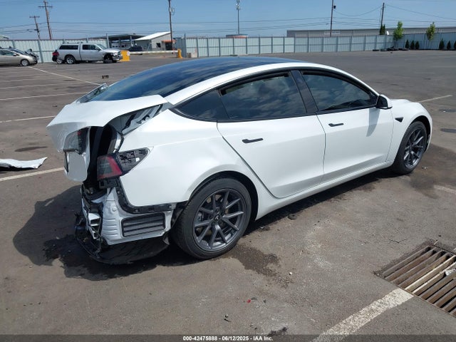 2023 TESLA MODEL 3 5YJ3E1EA7PF605022 Photo 3