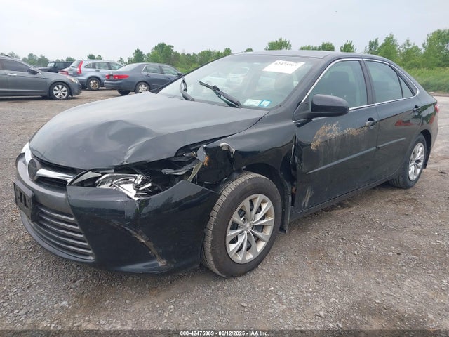 Toyota CAMRY LE 2015 4T4BF1FK4FR497630 Image 2