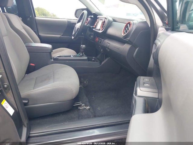 5TFRX5GN2KX140482 Toyota 2tr-fe