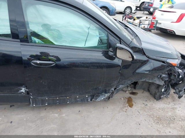1G1FY6S06P4153965 Chevrolet 2023