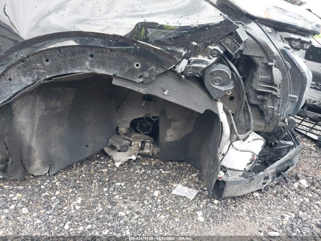 1G1FY6S06P4153965 Chevrolet 2023