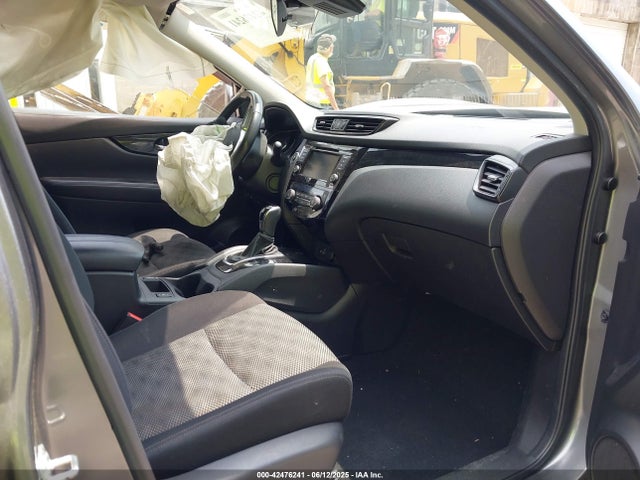 JN1BJ1CRXKW621125 Nissan 2019