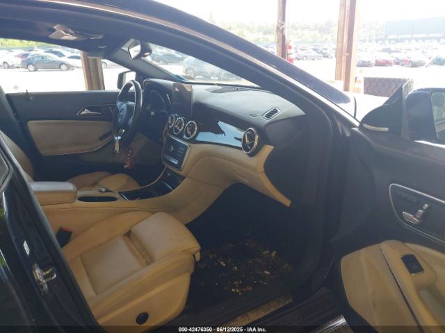 2019 MERCEDES-BENZ CLA 250 WDDSJ4GB3KN743526 Photo 4
