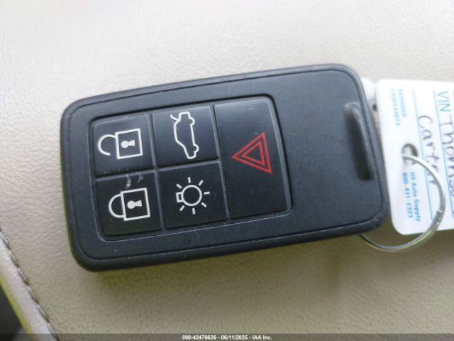 2016 VOLVO XC70 YV4612NK0G1237425 Photo 10