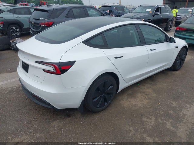 2025 TESLA MODEL 3 5YJ3E1EB5SF893625 Photo 3