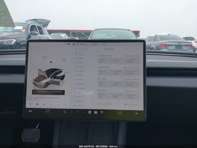 2025 TESLA MODEL 3 5YJ3E1EB5SF893625 Photo 6