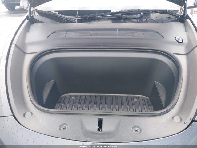 2025 TESLA MODEL Y 7SAYGDED5SA371404 Photo 9