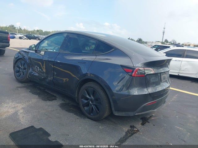 2025 TESLA MODEL Y 7SAYGDED5SA371404 Photo 2