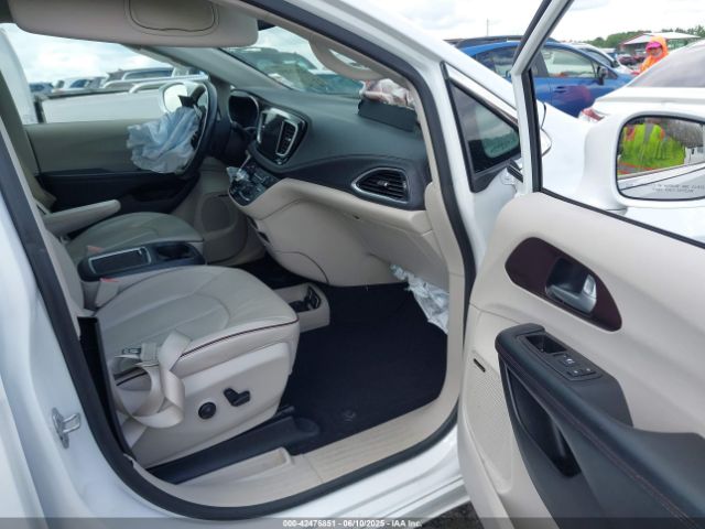 2017 CHRYSLER PACIFICA 2C4RC1GG7HR763125 Photo 4