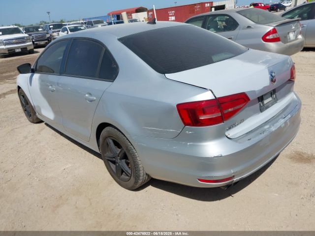 2015 VOLKSWAGEN JETTA 3VWD17AJ8FM258414 Photo 2