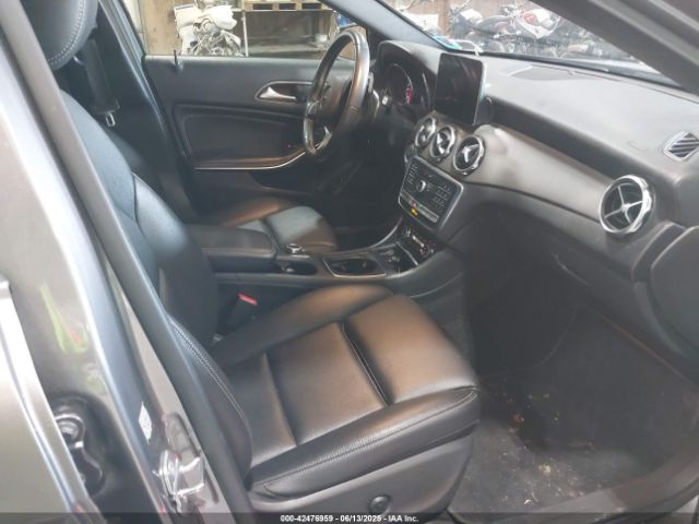 2018 MERCEDES-BENZ GLA 250 WDCTG4GB6JJ512410 Photo 4