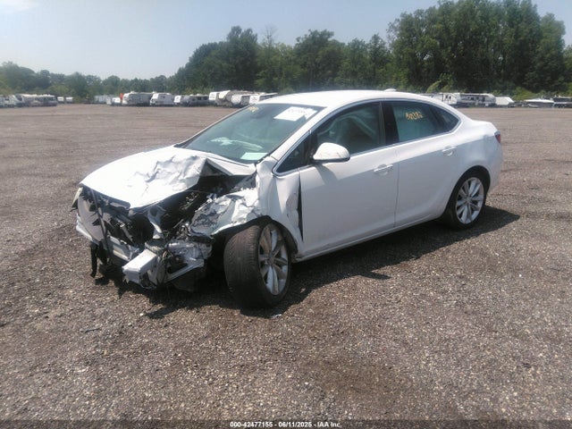 42477155 :رقم المزاد ، 1G4PR5SK3F4184427 vin ، 2015 Buick Verano Convenience Group مزاد بيع