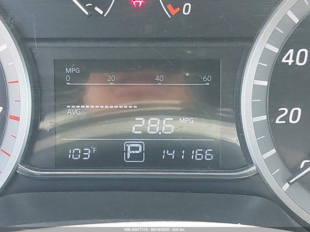 3N1AB7APXEY260411 Nissan 2014