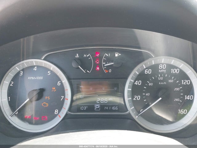 3N1AB7APXEY260411 Nissan 2014