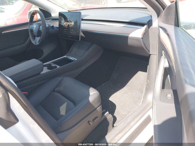 2024 TESLA MODEL Y 7SAYGDEE3RF166962 Photo 4