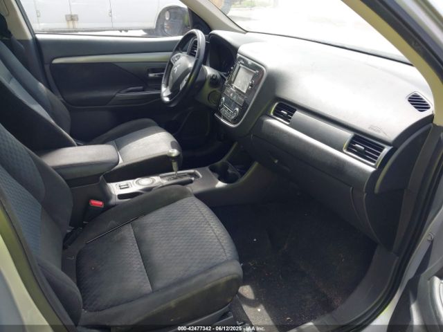 JA4AD3A35EZ011222 Mitsubishi Outlander Se