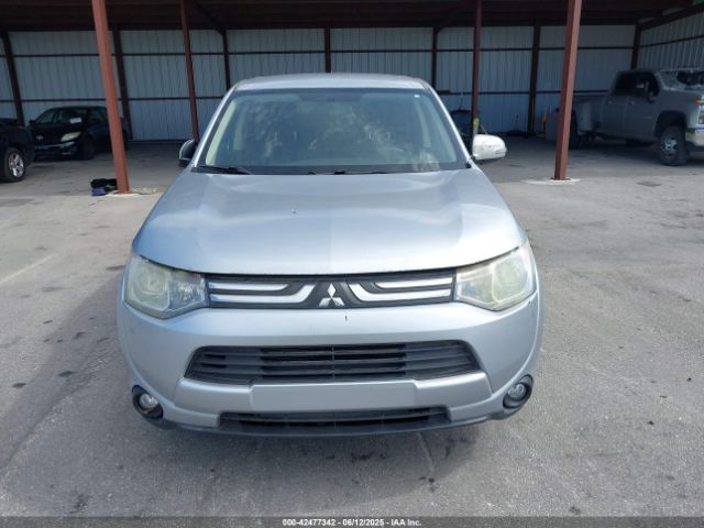 JA4AD3A35EZ011222 Mitsubishi Outlander Se
