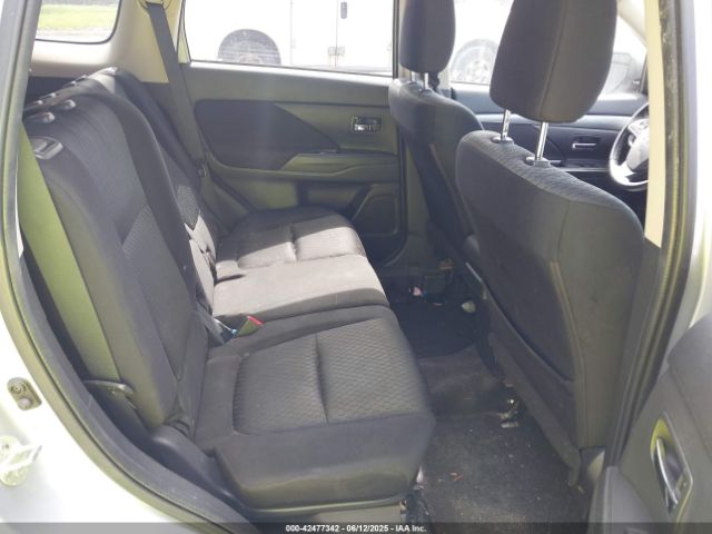 JA4AD3A35EZ011222 Mitsubishi Outlander Se