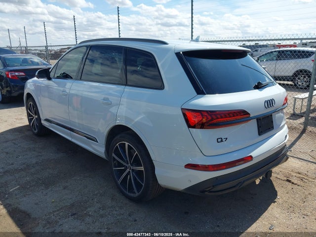 2022 AUDI Q7 WA1LXBF71ND003055 Photo 2
