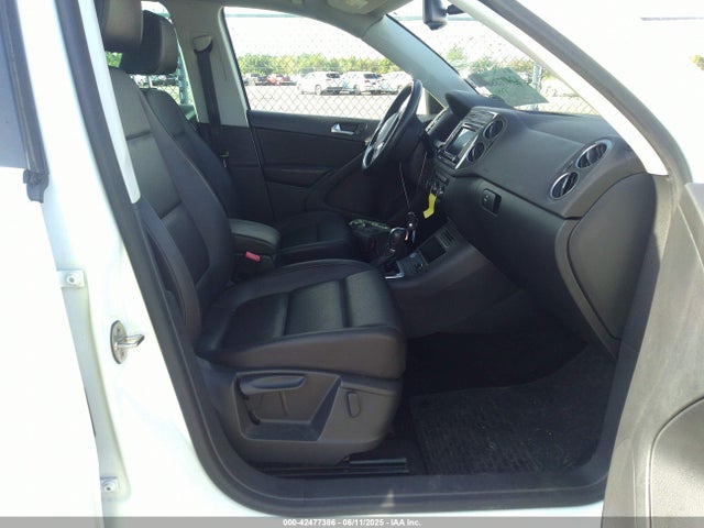 WVGRV7AXXHW509109 Volkswagen 2.0 tsi