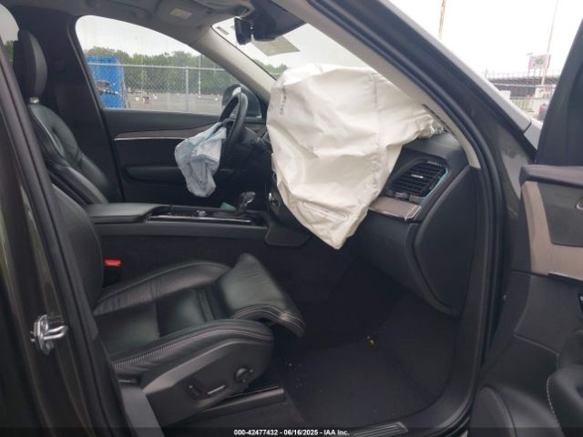 2021 VOLVO XC90 YV4A221L6M1712318 Photo 4