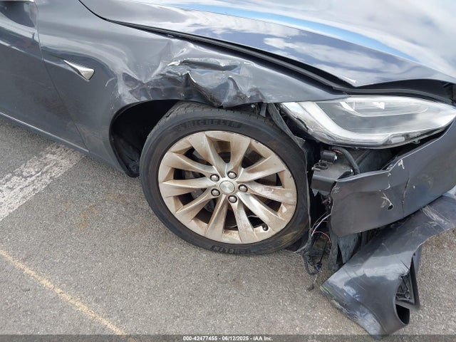 Tesla MODEL S 2017 5YJSA1E2XHF190425 Image 19