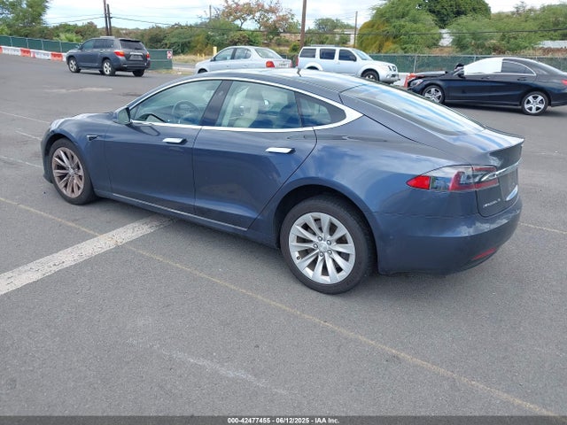 2017 TESLA MODEL S 5YJSA1E2XHF190425 Photo 2