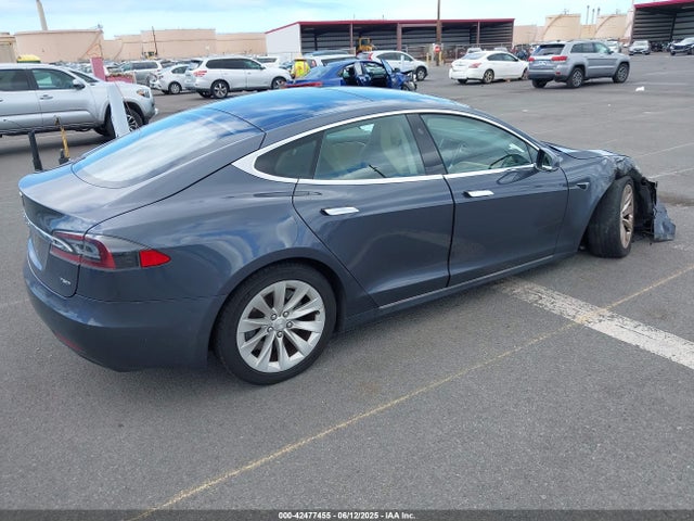 2017 TESLA MODEL S 5YJSA1E2XHF190425 Photo 3