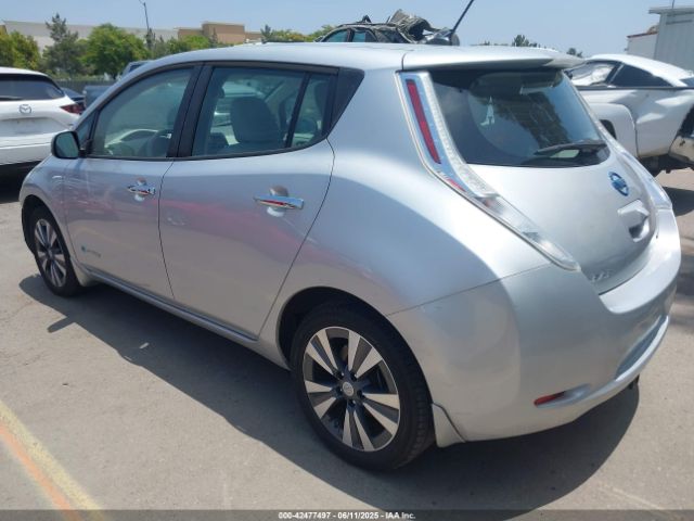 2015 NISSAN LEAF 1N4AZ0CP7FC317807 Photo 2