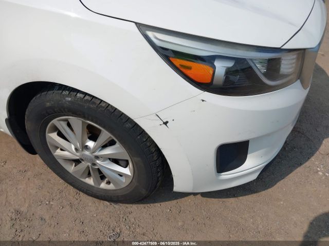 KNDMB5C16G6125279 KIA SEDONA LX