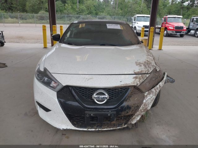 1N4AA6AP1JC393321 Nissan 2018