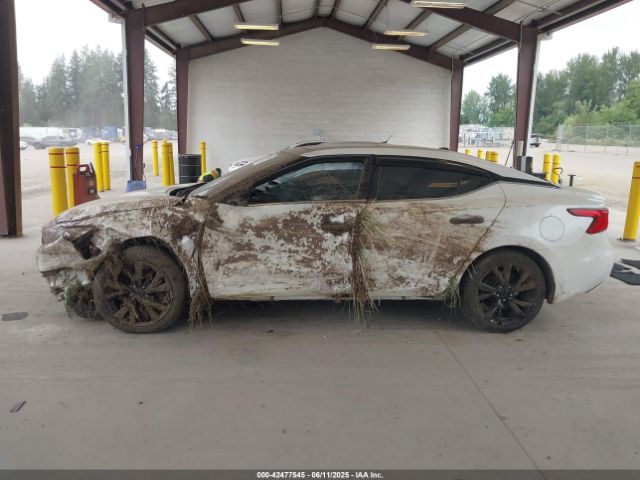 1N4AA6AP1JC393321 Nissan 2018