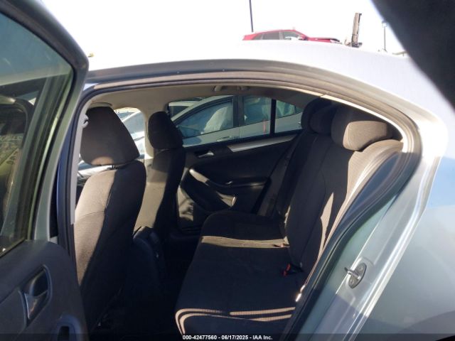 3VWD17AJ8FM415696 Volkswagen Jetta
