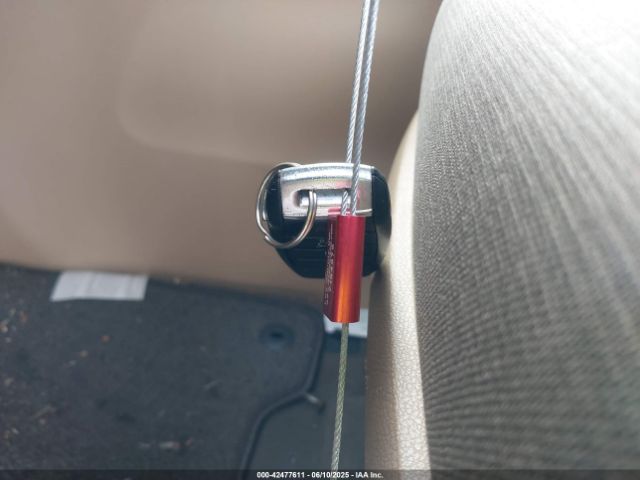 KNDMB5C11F6019112 KIA SEDONA LX
