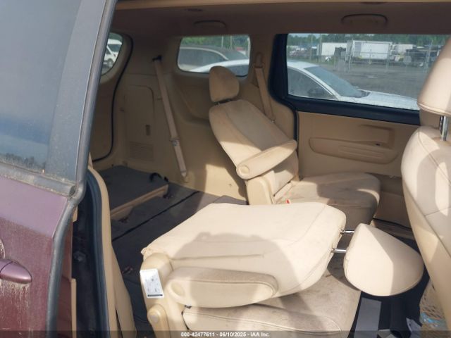 KNDMB5C11F6019112 KIA SEDONA LX