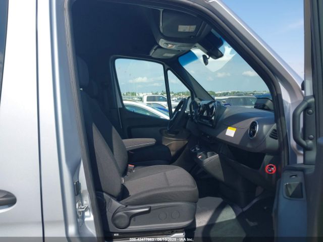W1Z4KGHY2ST217279 Mercedes-Benz Sprinter 2500 High Roof 4-cyl Diesel